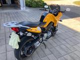 BMW F800S - BMW GELB