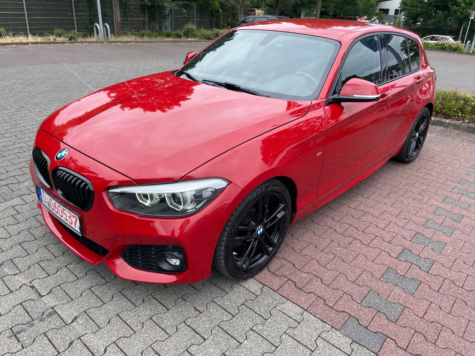 BMW 118 i Edition M Sport Navi LED Shz PDC uvm