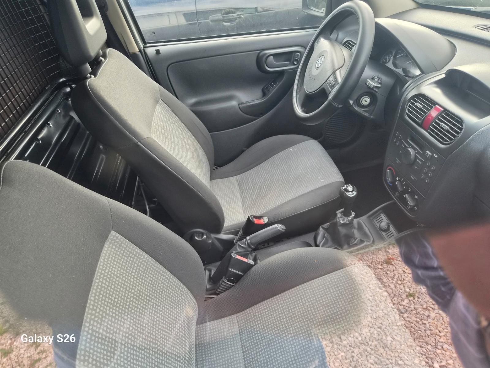 Opel Combo 2012 — rear view
