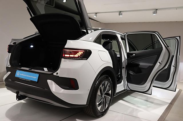 ID.5 Pure 125kW AHK Wärmep. EasyOpen&Close IQ.LI