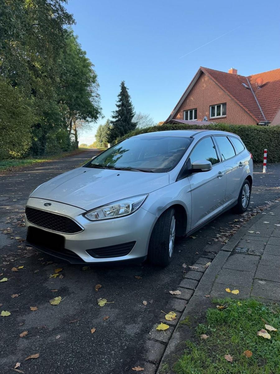 Ford Focus 2015 — салон