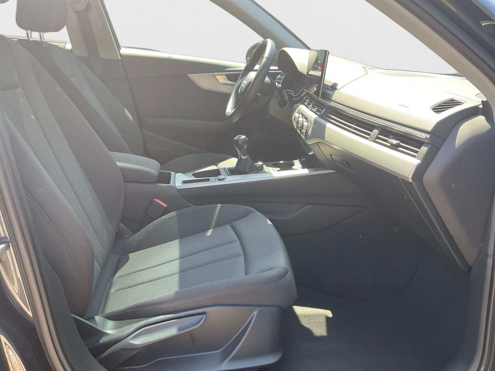 Audi A4 - Bild 15