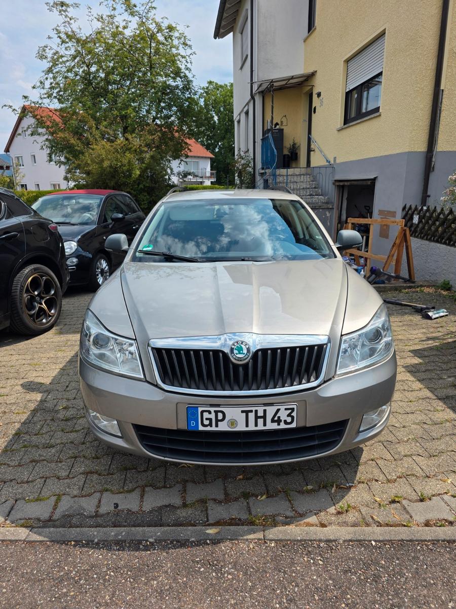 Skoda Octavia 2011 — photo 11