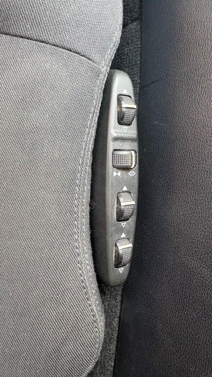 Mercedes-Benz E220 2010 — photo 7