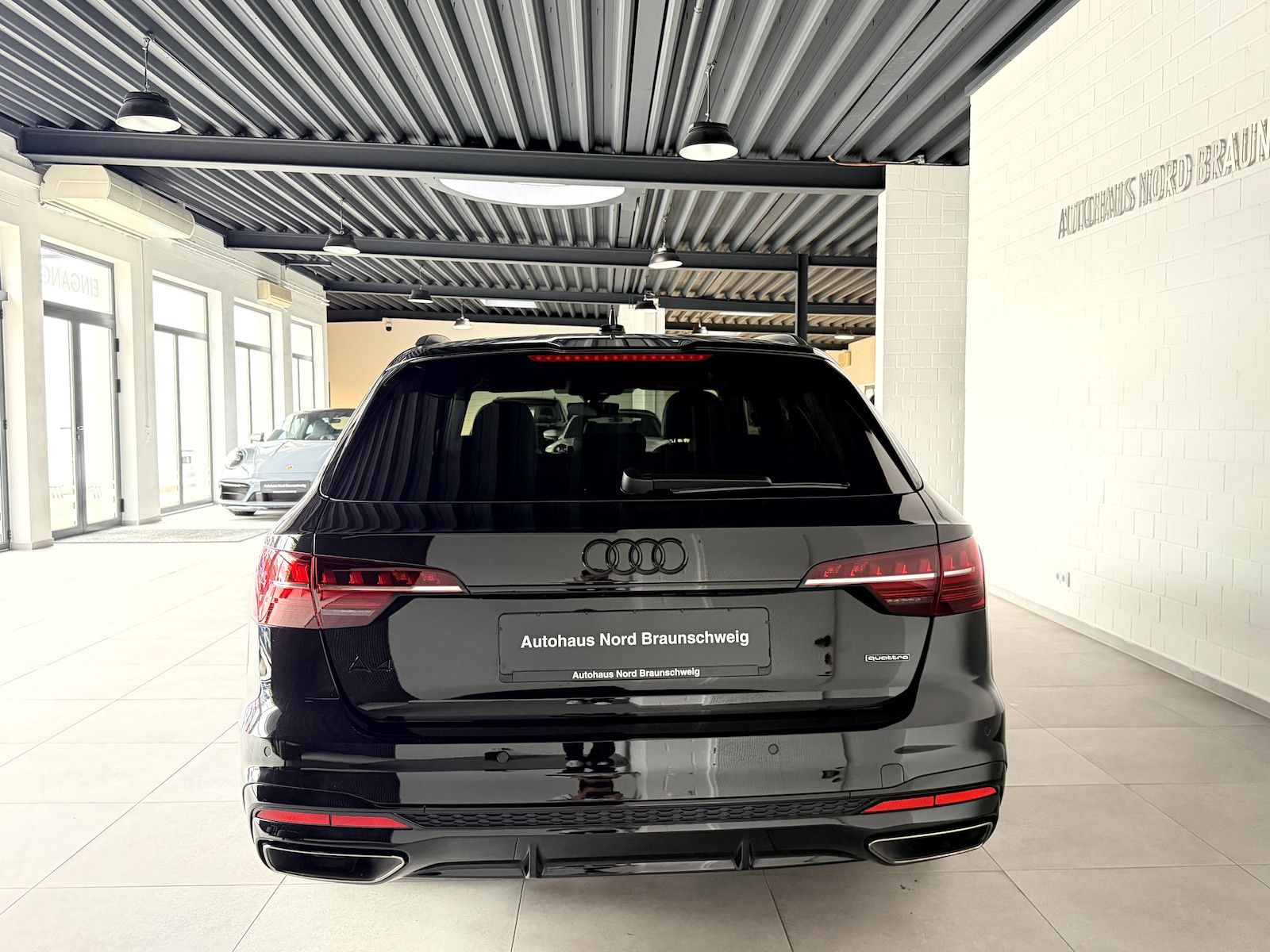 Audi A4 45TFSI S Line Competition Edition Plus Matrix foto 6