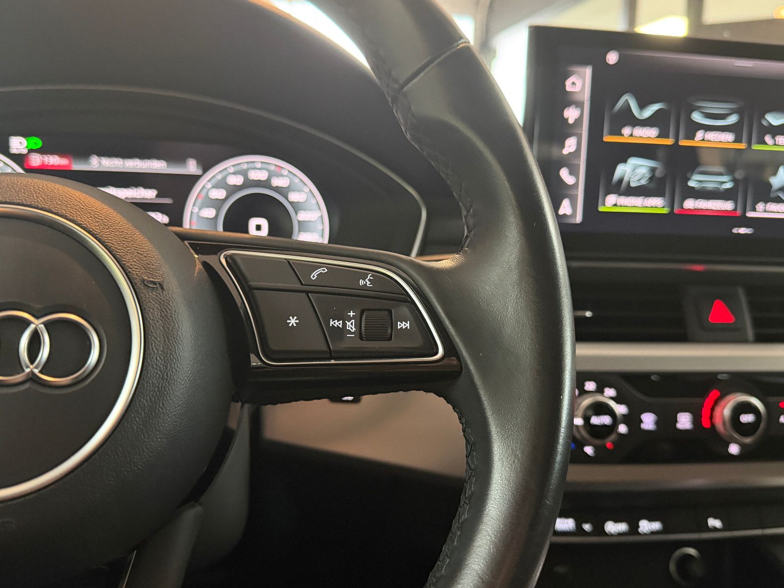 Fahrzeugabbildung Audi A5 Sportback 45 TFSI quattro /VIRTUAL/KAMERA/SHZ