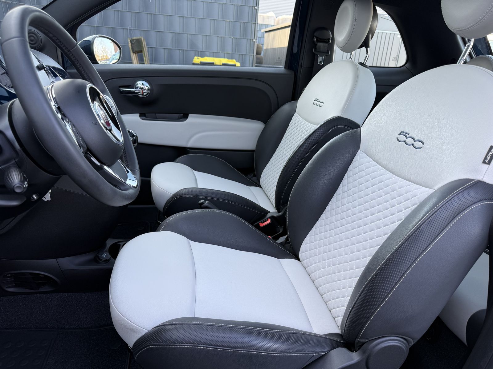 Fahrzeugabbildung Fiat 500 1.0 GSE Dolcevita PANORAMA+KOMFORT-PAKET+PP