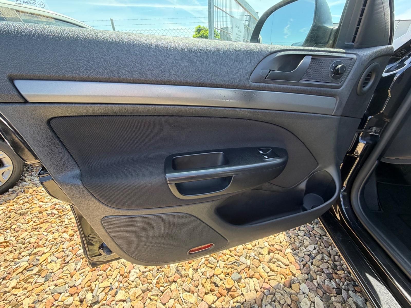 Skoda Octavia 2011 — photo 25