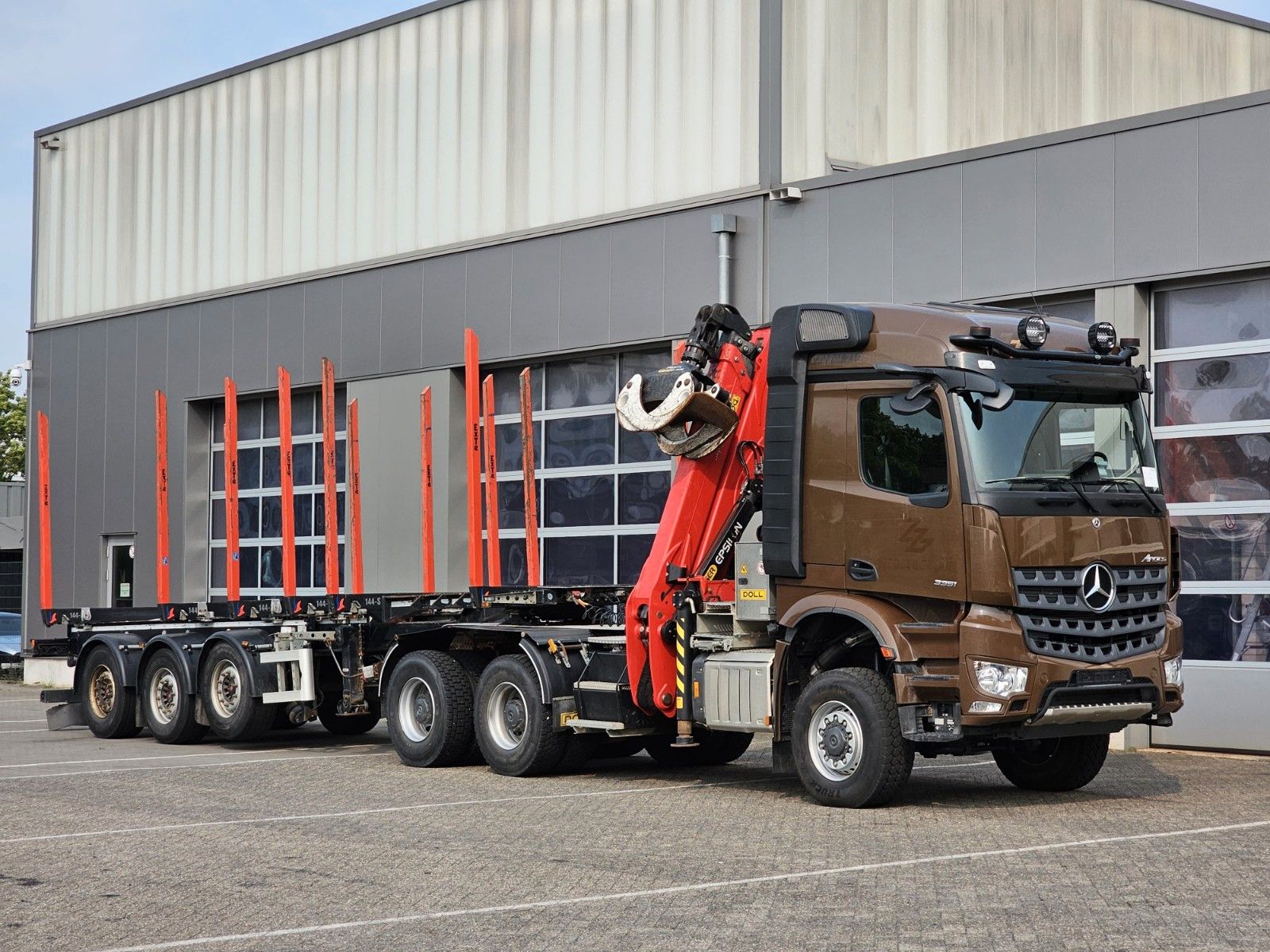 Fahrzeugabbildung Mercedes-Benz Arocs 3351 Langholz EPSILON-Kran *6x6 Allrad*