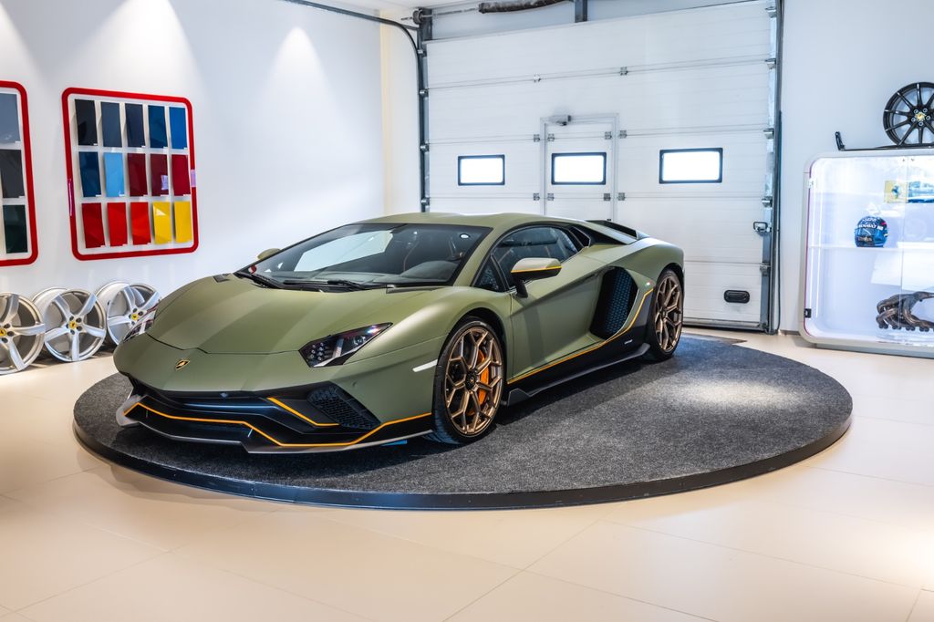 Image of Lamborghini Aventador