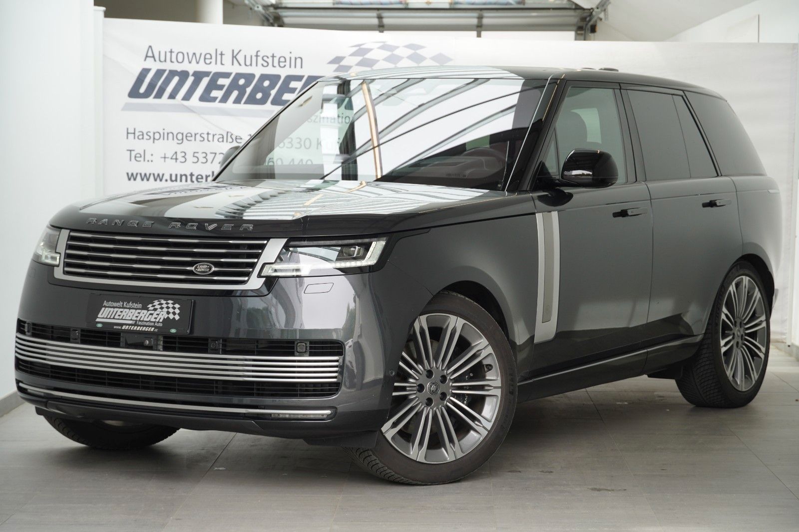 Land-Rover Range Rover - 1