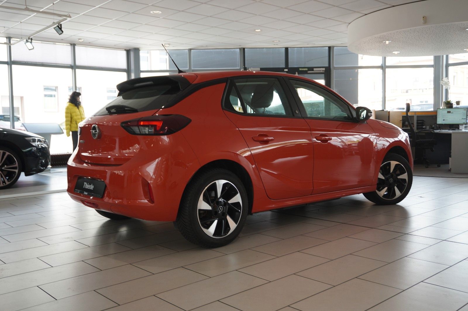 Fahrzeugabbildung Opel Corsa-e F EDITION 7KW NAVI/VIRT/TEMP/DAB/WÄRMEP.
