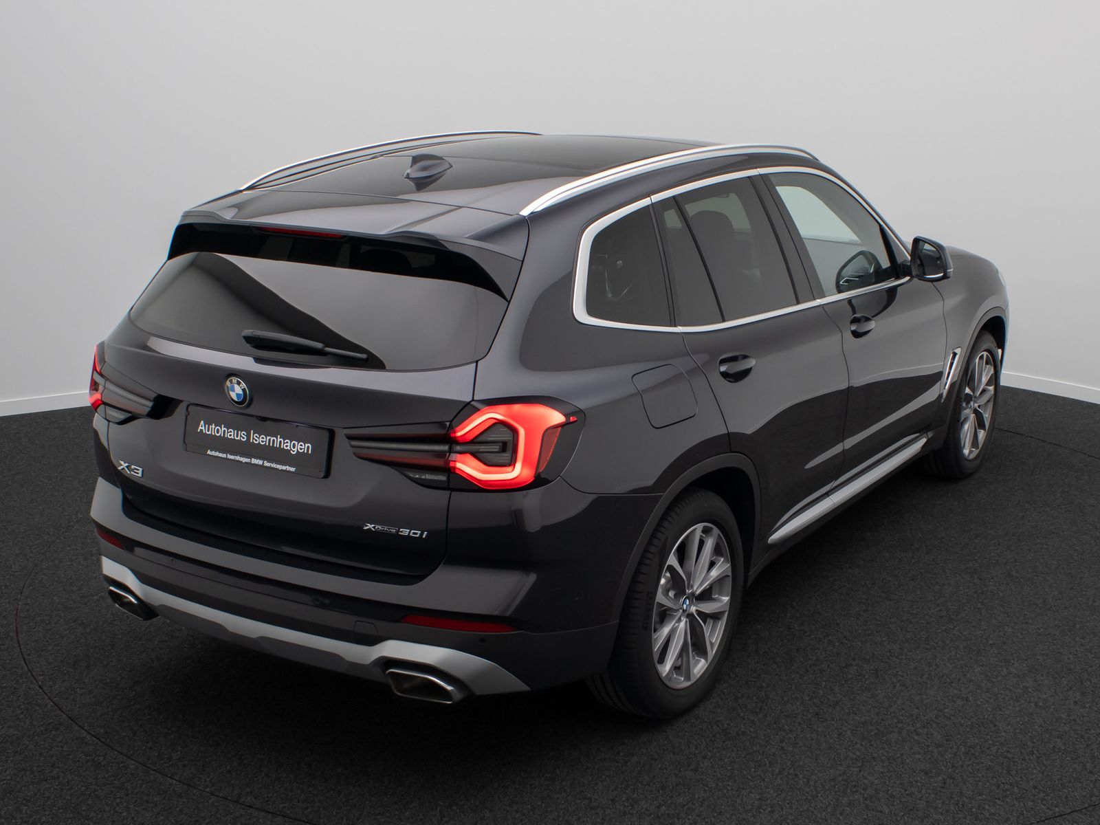 Fahrzeugabbildung BMW X3 xD30i  DAB Kamera HiFi AHK Panorama Laser 19"