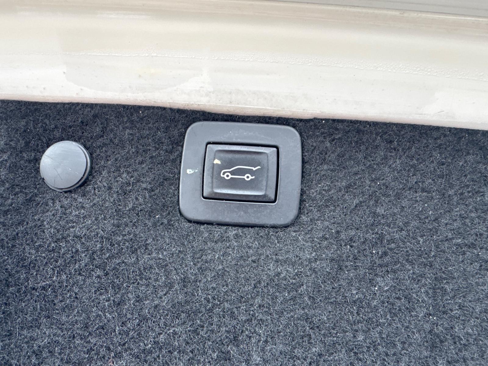 Opel Insignia 2012 — photo 15