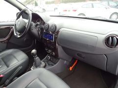 Fahrzeugabbildung Dacia Duster Duster 1.6 16V 4x4 *AHK* KAMERA* 8fach be