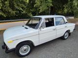 Lada 2106 - Lada 2107 mit Benzin-Antrieb: Limousine