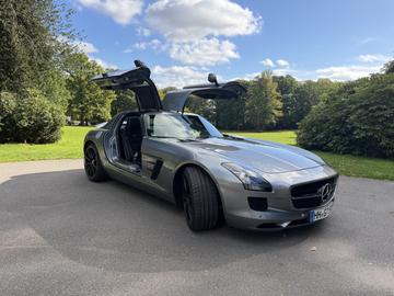 صورة 2 لـ 2014 Mercedes-BENZ SLS AMG