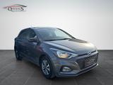 Hyundai i20 Advantage 1 Hand AC PDC - Hyundai i20: Advantage