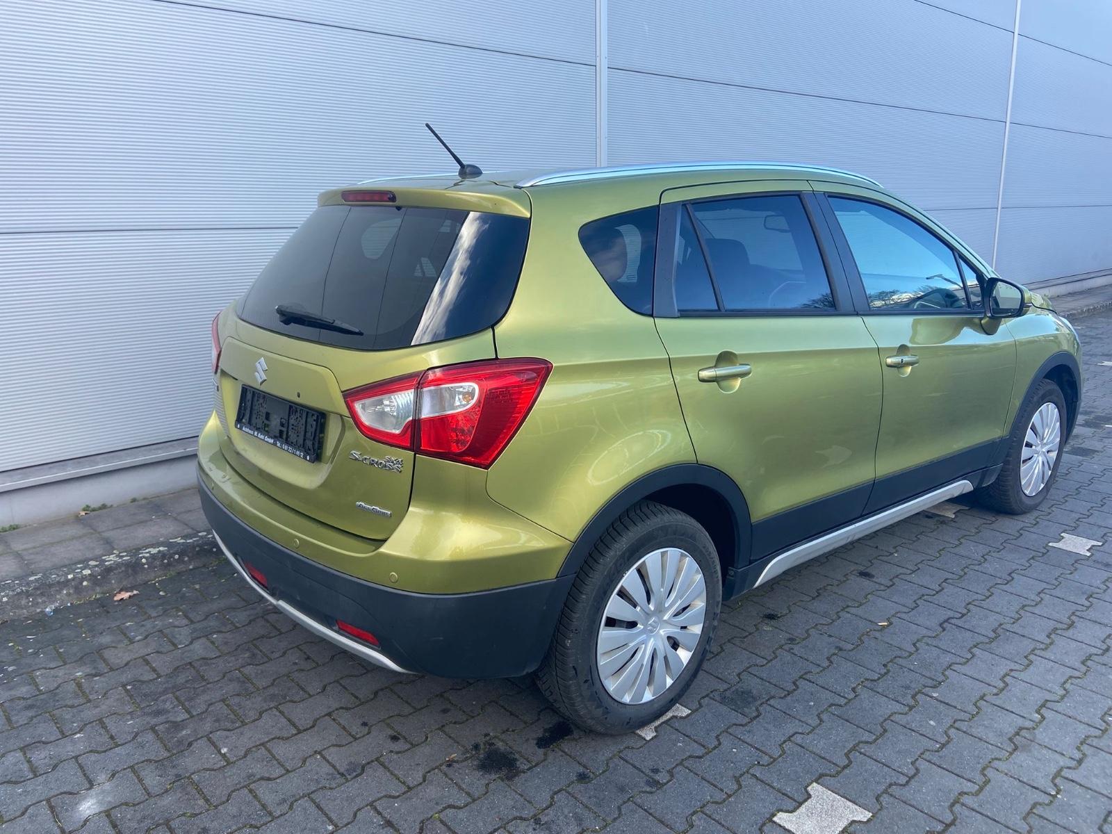 Suzuki SX4 Comfort + 4x4 Navi Kamera Tüv Neu Leder!!!