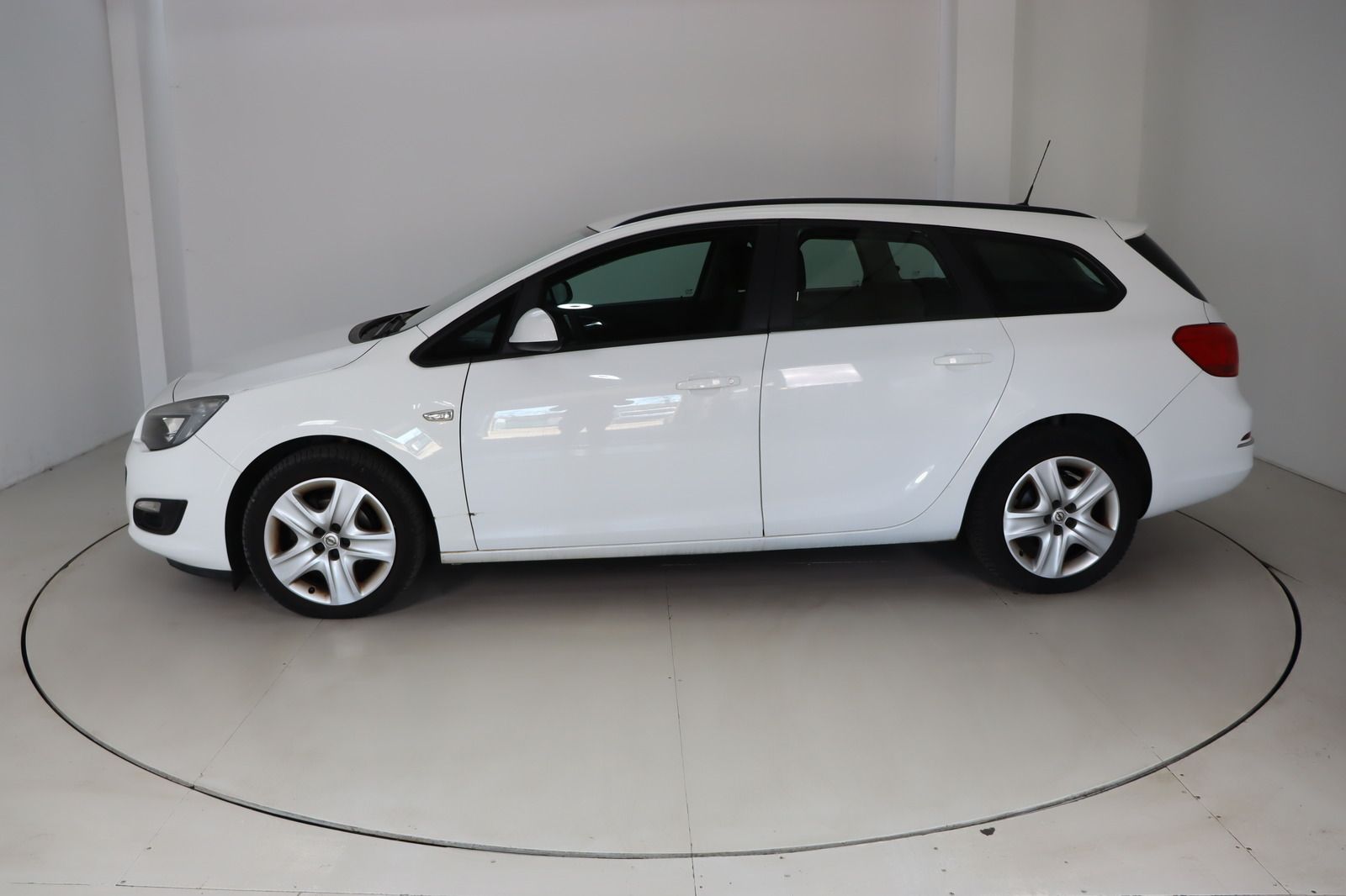 Fahrzeugabbildung Opel Astra Sports Tourer 1.4 ecoFLEX FUN