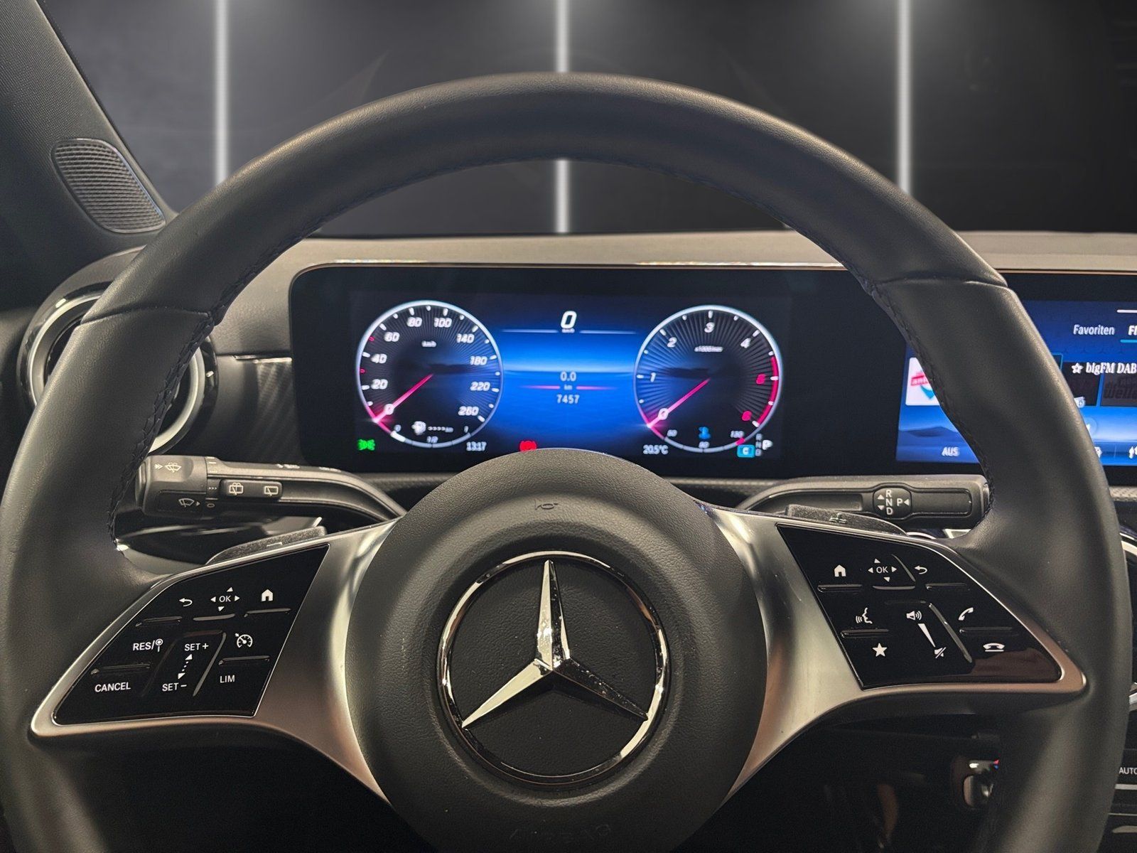 Fahrzeugabbildung Mercedes-Benz A 180 d Progressive*Kamera*LED*CarPlay*SHZ*PDC*