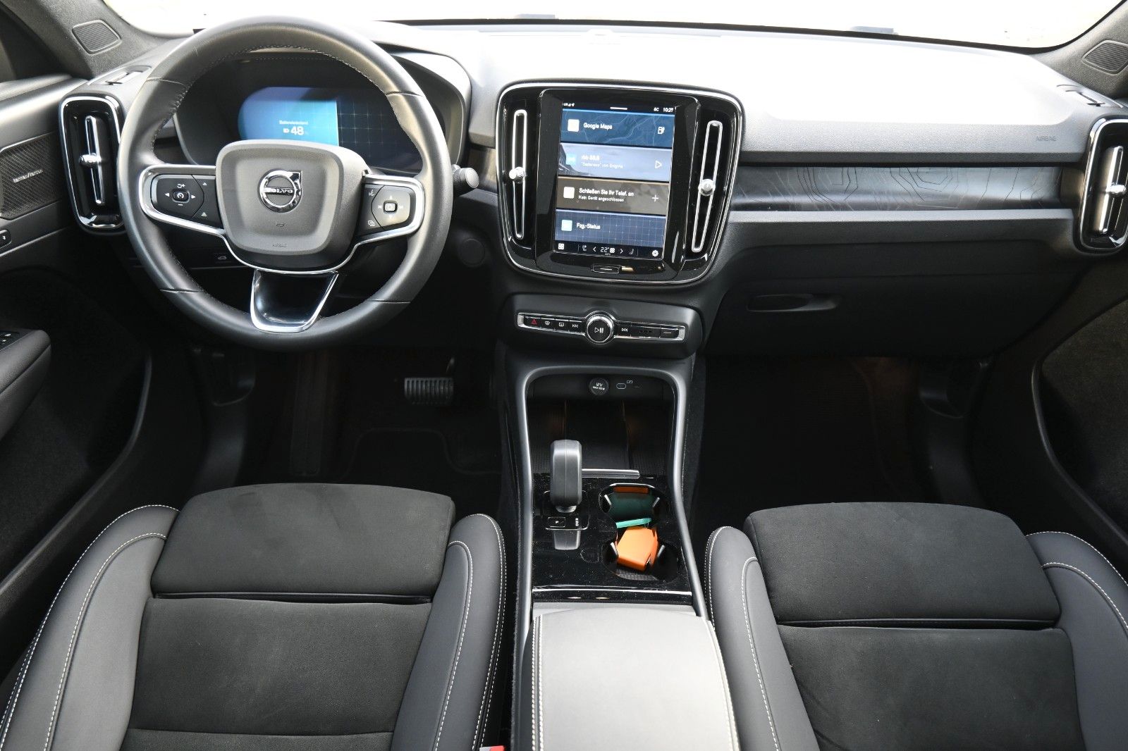 Fahrzeugabbildung Volvo C40 Ultimate Recharge Pure Electric AWD