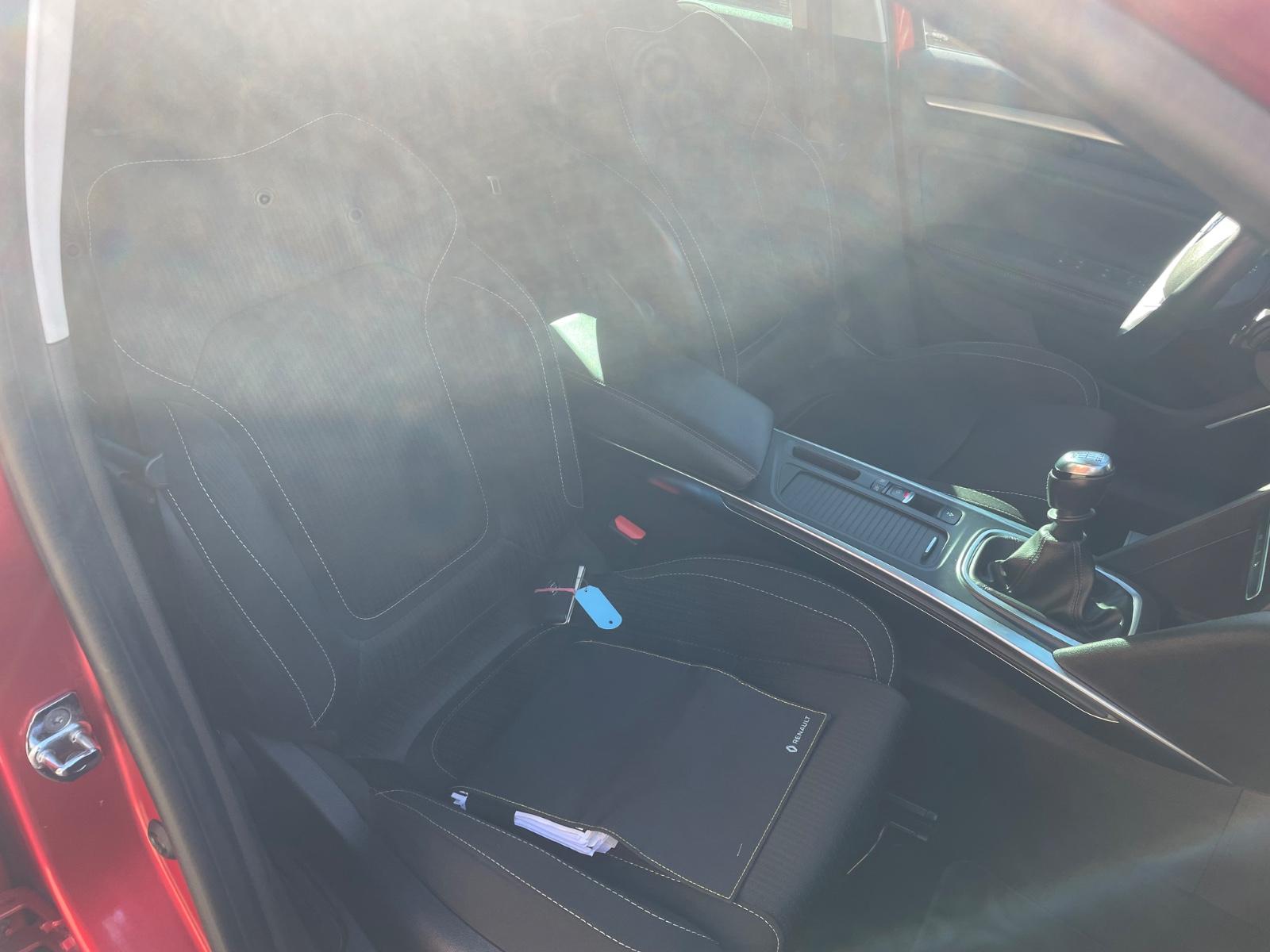 Renault Megane IV 1,3 Limo/Navi/Klima/Kamera/LED/PDC