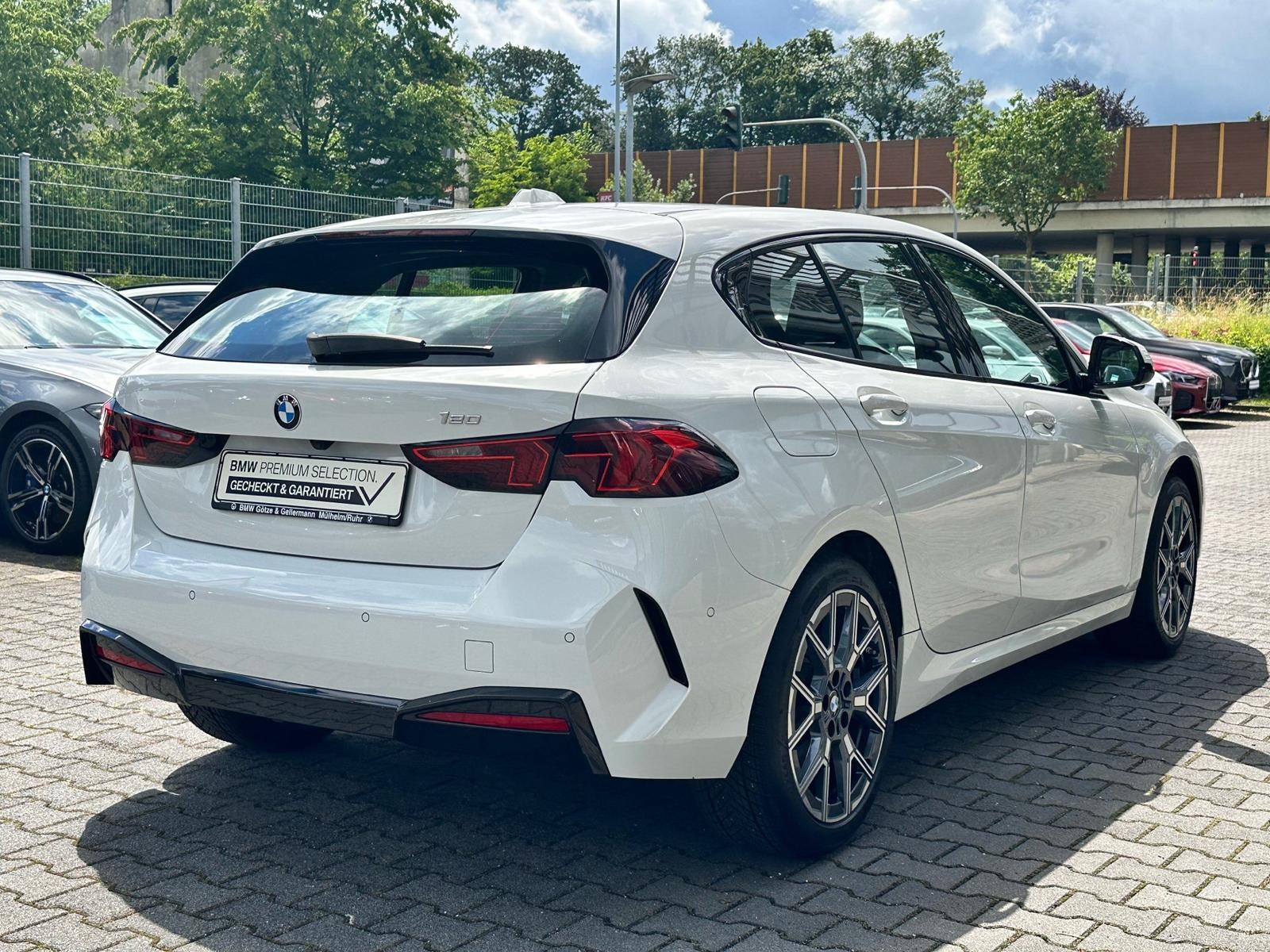 BMW 120 //DrivingAssistant Kamera Adapt.LED