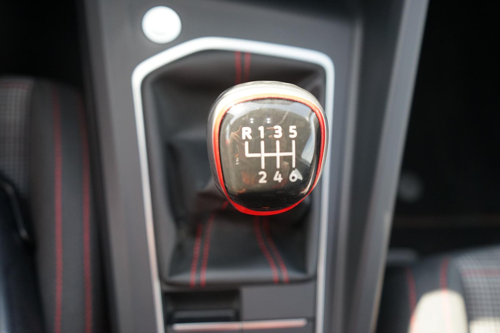 Volkswagen Golf GTI 2.0 TSI LED Navi ACC Sitzheizung DAB, миниатюра 13