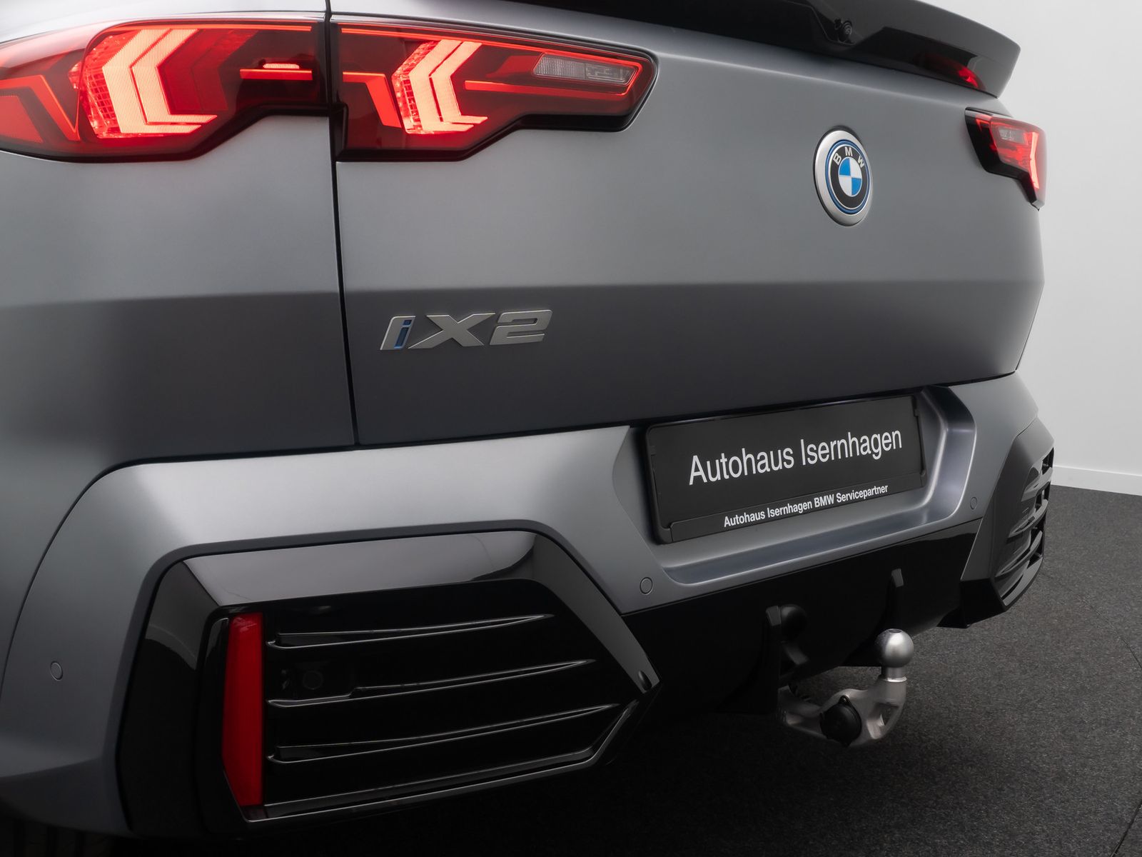 Fahrzeugabbildung BMW iX2 eD20 M Sport 360&deg;HUD DAB H/K Panorama 19Zoll