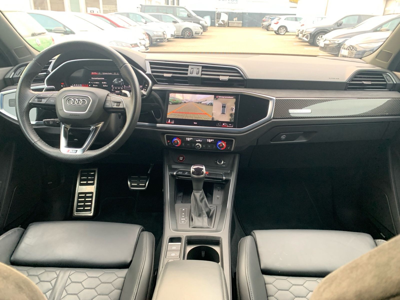 Audi RSQ3 - Bild 12
