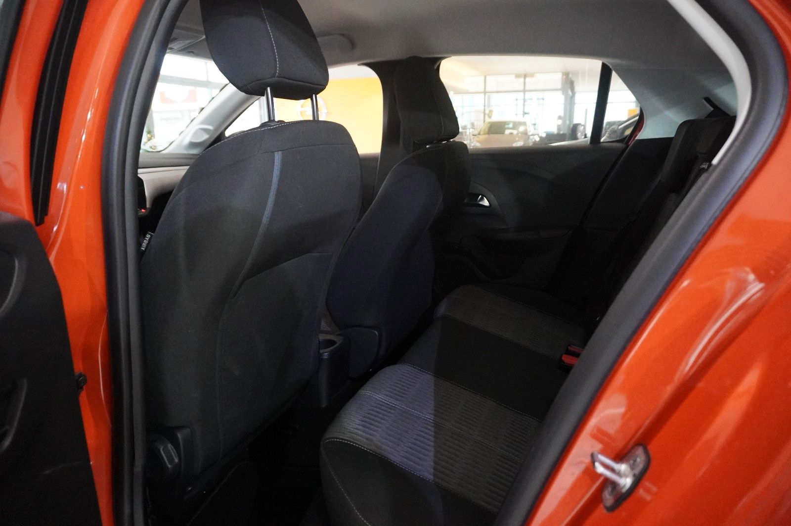 Fahrzeugabbildung Opel Corsa-e  EDITION 50kwh/7,4KW/KLIMA/ALLWETTER