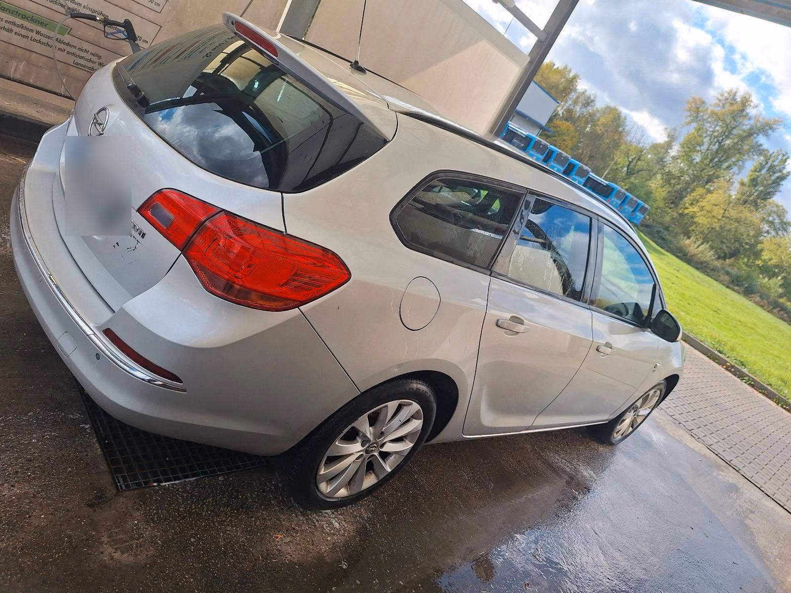 Opel Astra 2012 — двигун 110 HP (81kW)