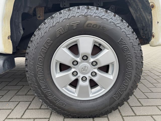 Toyota Hilux  Double Cab Sol 4×4