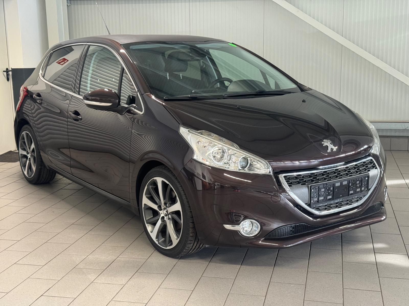 Peugeot 208/NAVI/EURO5/PDC/KLIMA