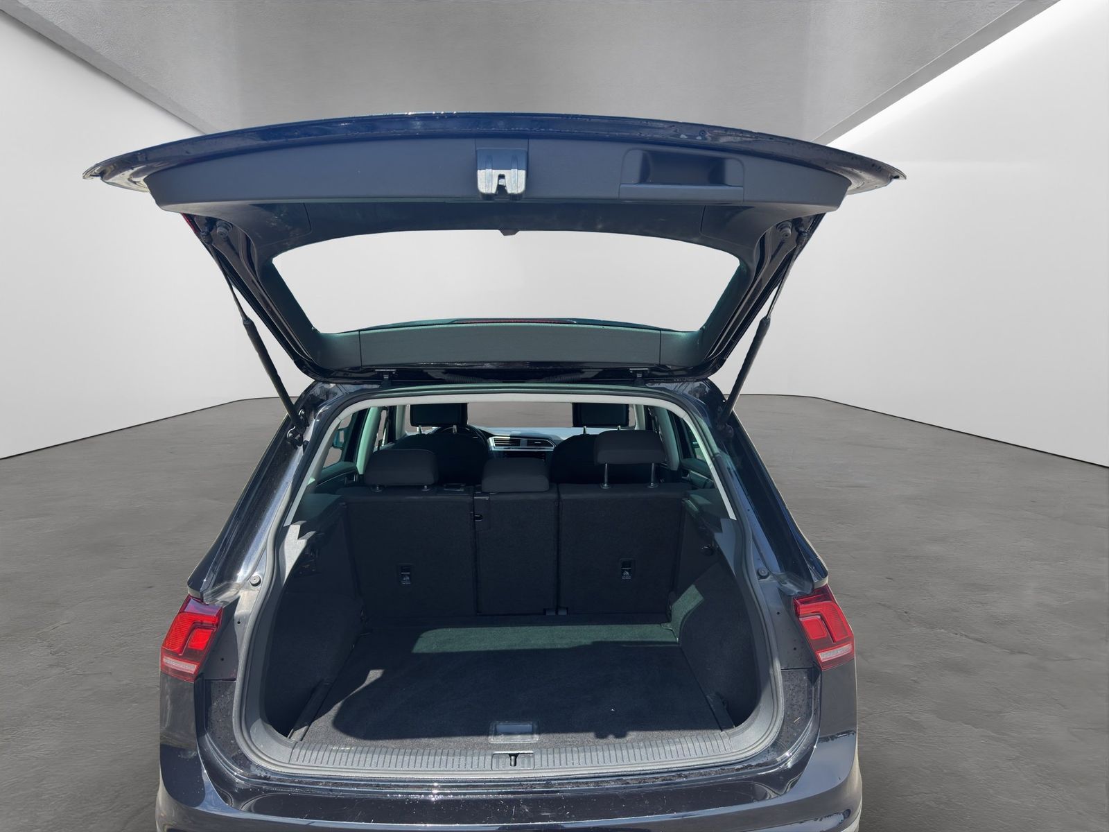 Volkswagen Tiguan 1.5 TSI Life LED NAVI 17 ACC SHZ PDC CLIM foto 8