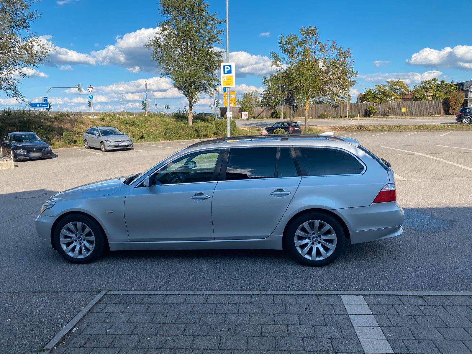 BMW 530 2008 — rear view