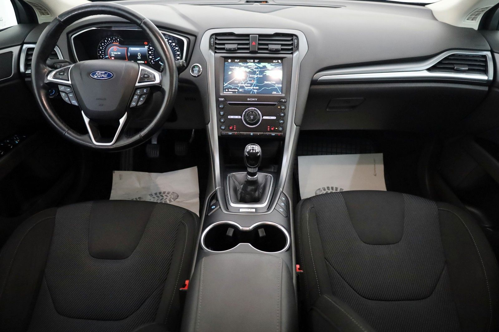 Fahrzeugabbildung Ford Mondeo Turnier Titanium Navi,SH,PDC,AHK,SR+WR