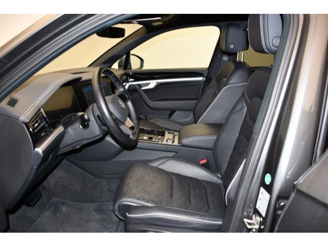 Volkswagen Touareg 3.0 TDI tiptronic Elegance Matrix ACC foto 3