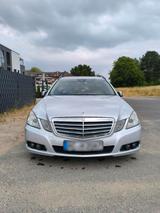 Mercedes-Benz E 220 CDI T-Modell (W212) - Mercedes-Benz E-Klasse aus 2009: T Modell