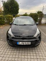Kia Rio 1.2 , 8 Reifen, Sitzheizung, Klima, Tüv 8/27