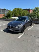BMW 114i - neuer TÜV+Inspektion - graue BMW 114