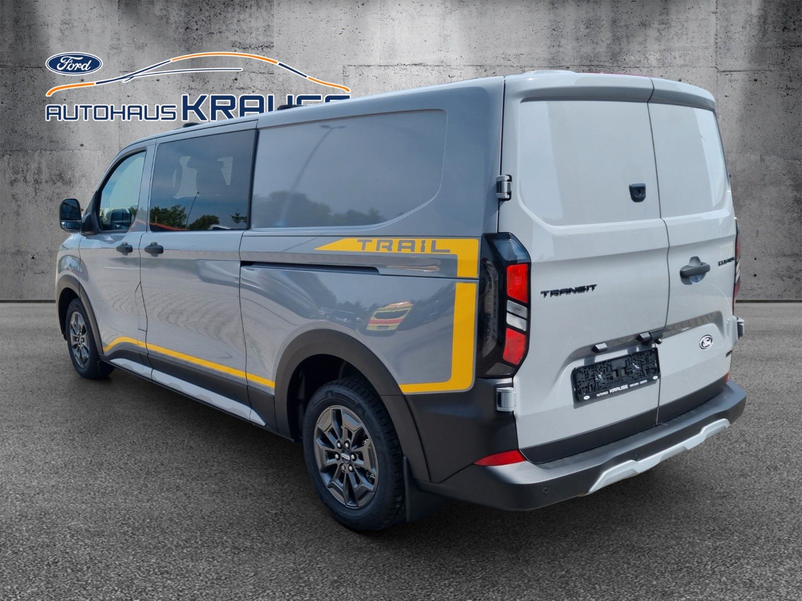 Fahrzeugabbildung Ford Transit Custom Kasten 320 L2 Trail Doppelkabine