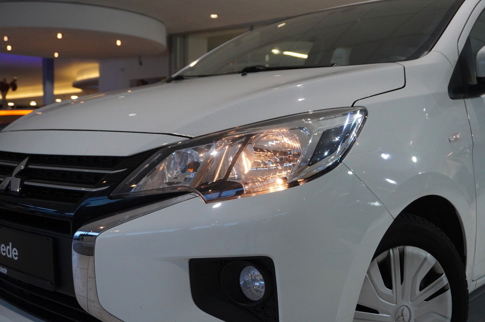 Fahrzeugabbildung Mitsubishi Space Star 1.2 SPIRIT 5-TÜR KLIMA/USB/NEBEL/AUX