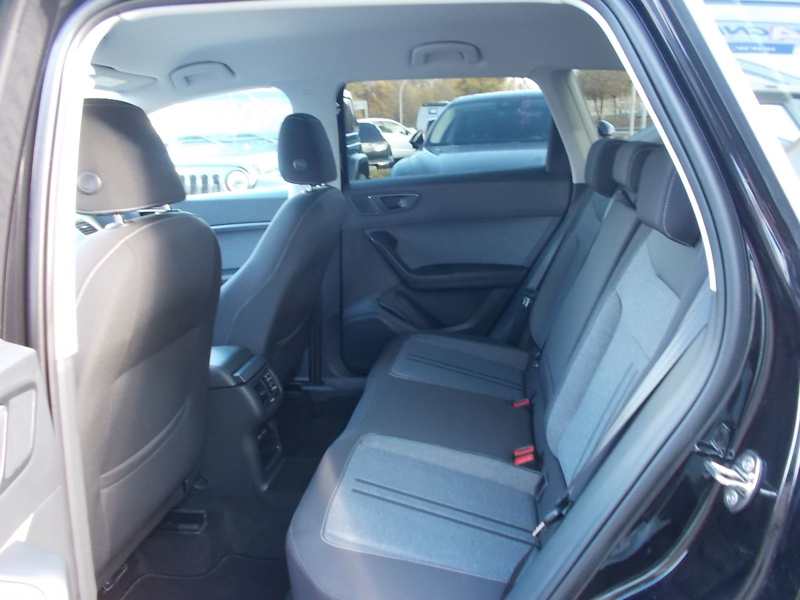 Fahrzeugabbildung SEAT Ateca Style 1.5 TSI ACT + SHZ + LED