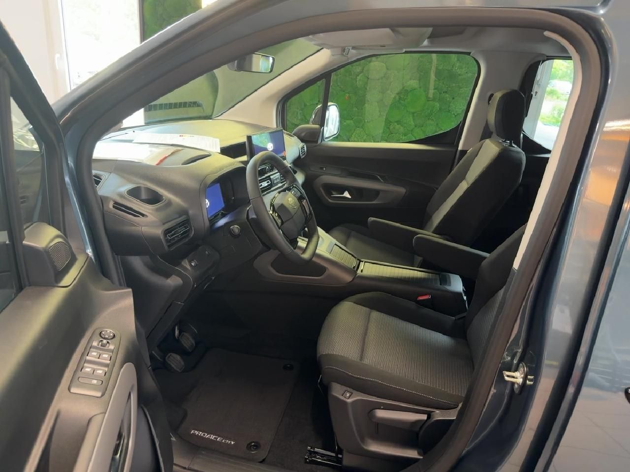 Fahrzeugabbildung Toyota Proace City Verso L1 Teamplayer *SHZ+RFK+EPH*