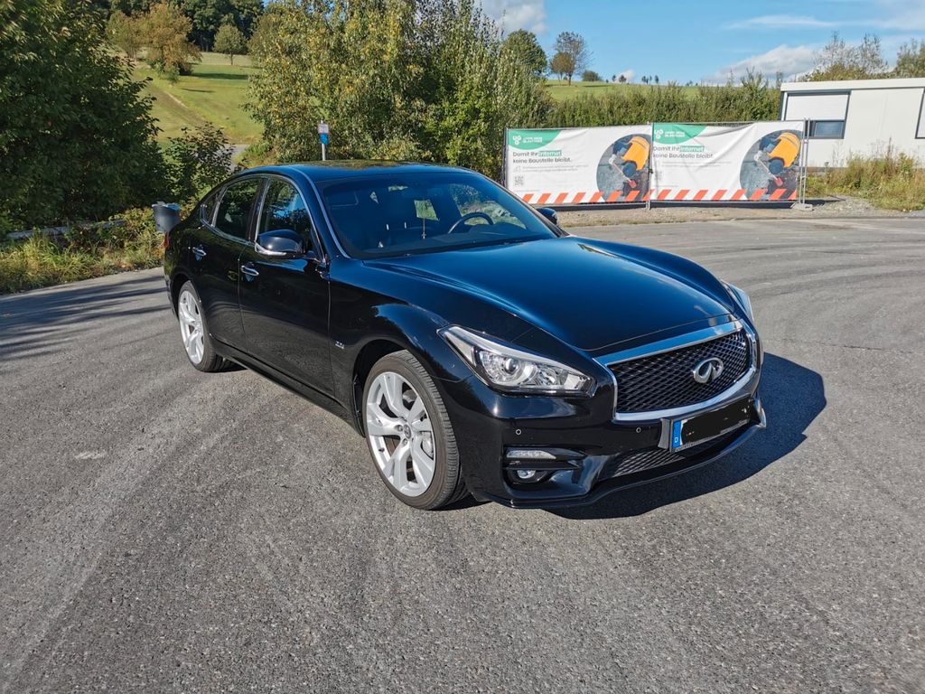 Image of Infiniti Q70