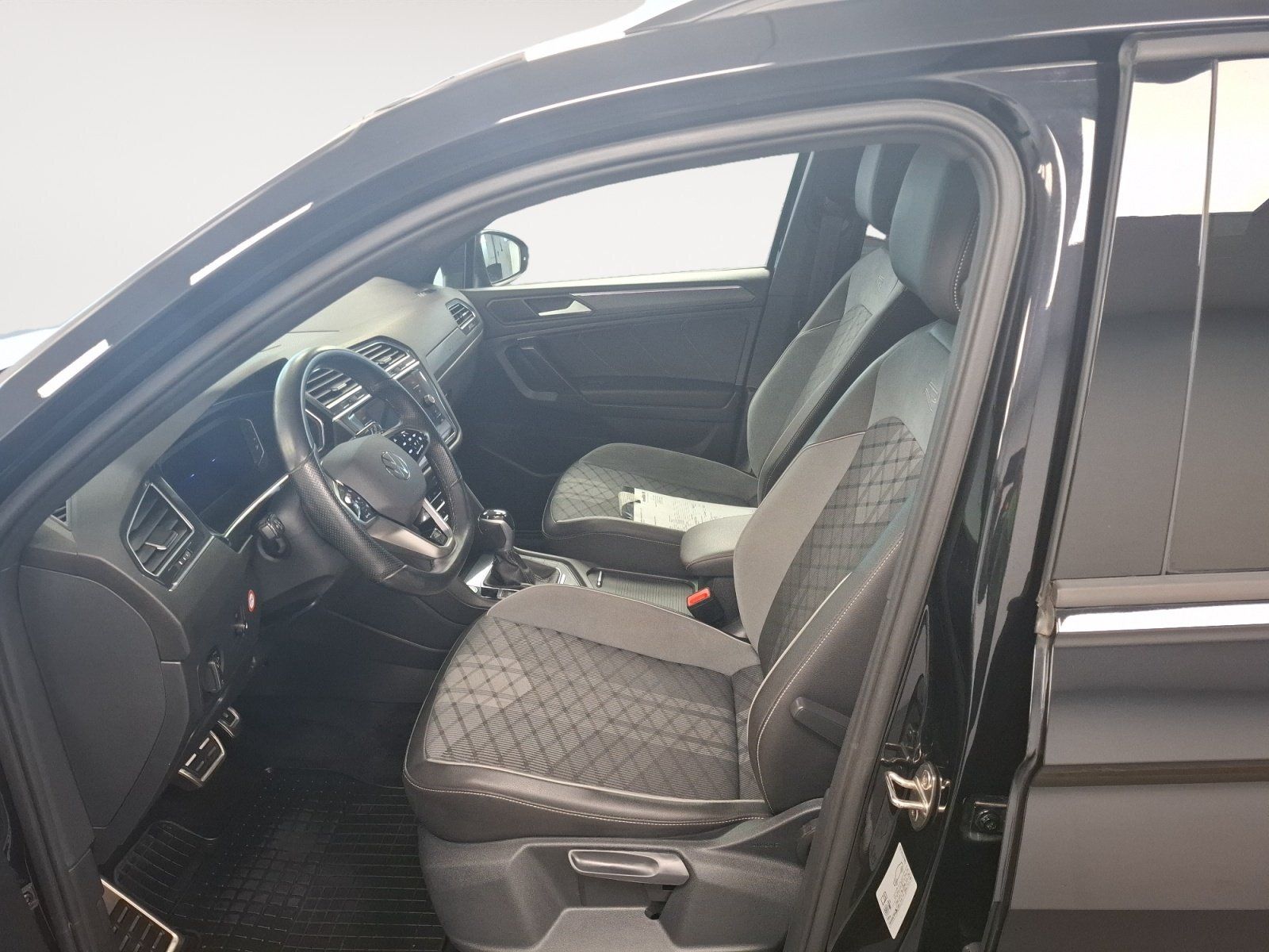 Volkswagen Tiguan Allspace R-Line 4Motion AHK HUD DCC STH foto 6