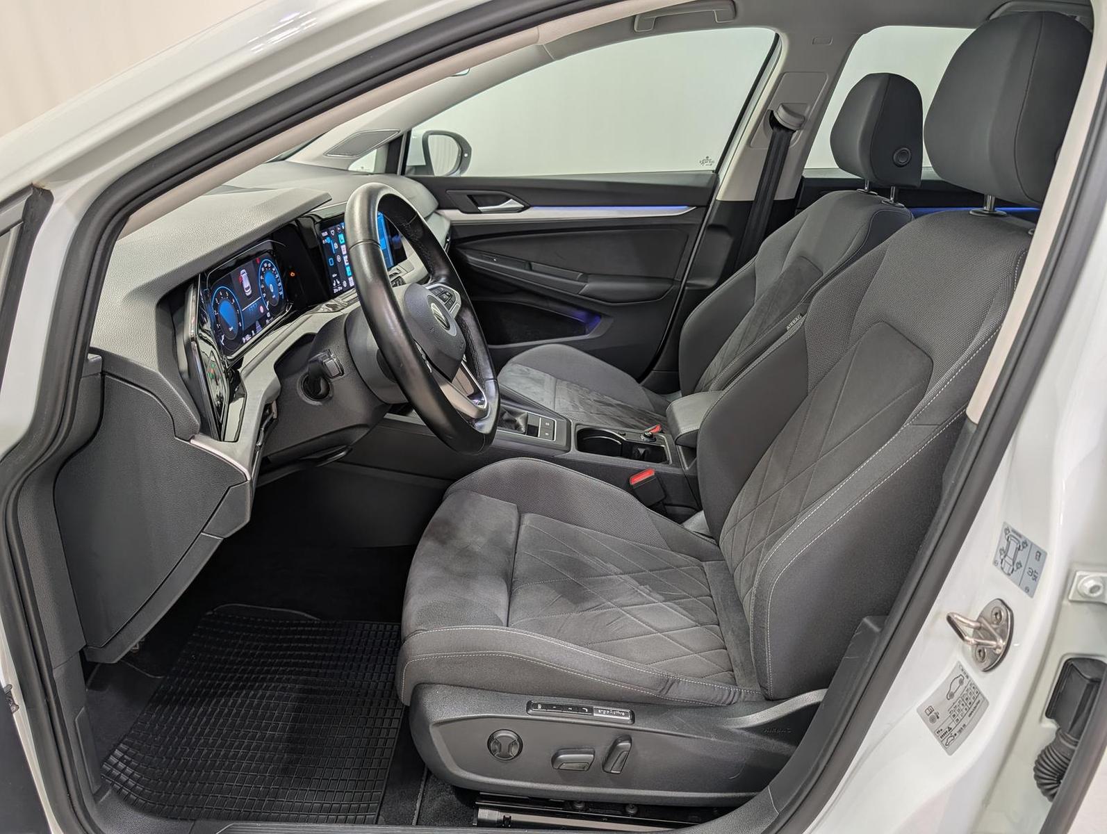 Volkswagen Golf 1.5 TSI Life DCC Fahrwerk AHZV Standhzg., миниатюра 7