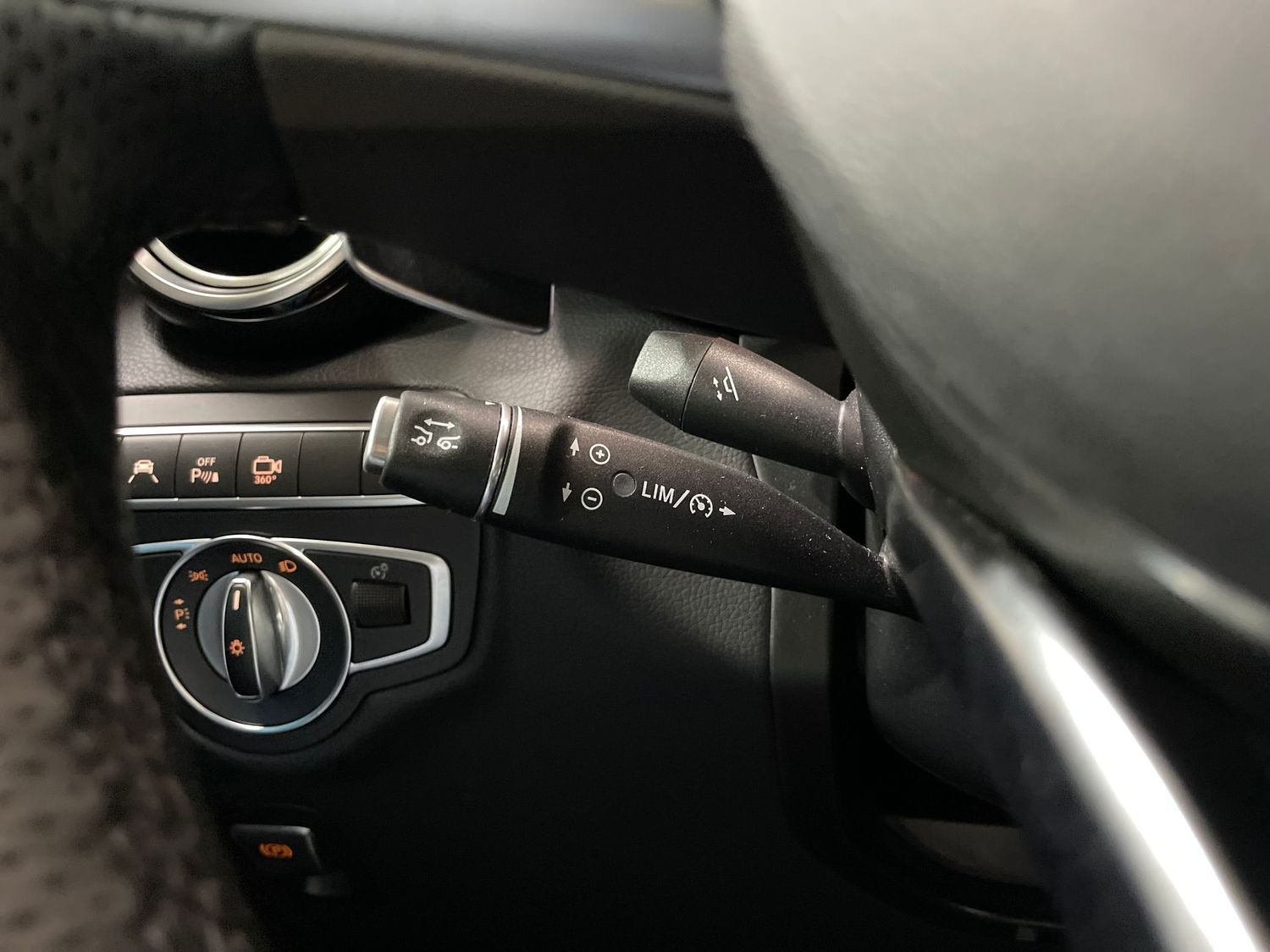 Fahrzeugabbildung Mercedes-Benz GLC 300 4M AMG #LED#360°#Pano#Distr.#Burmes#Nigh